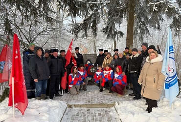Сотрудники ОМВД России «Лотошинский» приняли участие в митинге, посвящённом 84‑летию освобождения Лотошинского района от немецко‑фашистских захватчиков во время Великой Отечественной войны