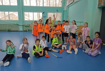 В спортивном зале МОУ «Ошейкинская СОШ» состоялся хоккейный турнир