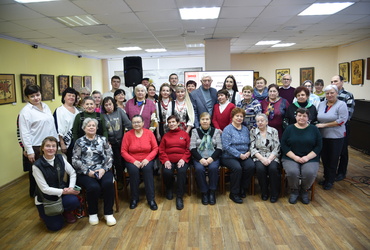 Персональная выставка «Вторая жизнь дерева» художника Владимира Ромашина открылась для посетителей Лотошинской библиотеки