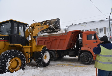 Дорожники очистили от снега главный перекрёсток Лотошинского округа