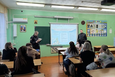 Сотрудники ОМВД России «Лотошинский» приняли участие в родительском  собрании