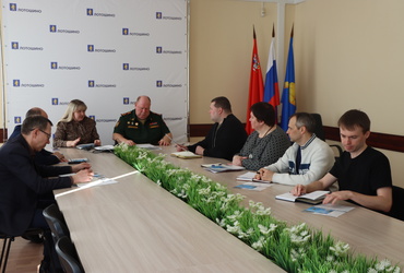 Прошла рабочая встреча главы Екатерины Долгасовой с военным комиссаром