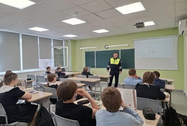 В рамках социального раунда «Один щелчок – спасает жизнь» проведены беседы со школьниками