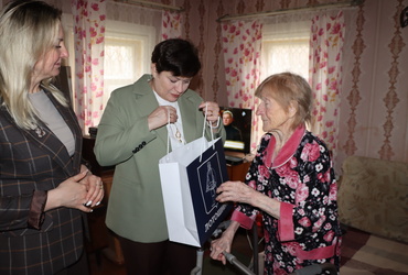 Жительницу поселка Лотошино поздравили с 97‑летием.