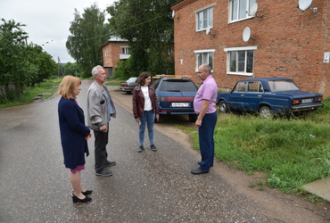 Александр Шагиев провел комплексную проверку уборки территорий в деревне Ушаково