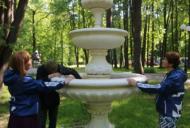 Партийцы проверили фонтаны в городском парке