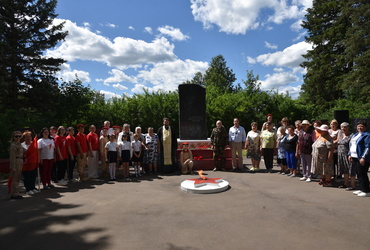 Памятник в селе Микулино торжественно открылся после капитального ремонта
