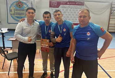 «Лотошинские медведи» стали призёрами турнира по армрестлингу в Старой Руссе