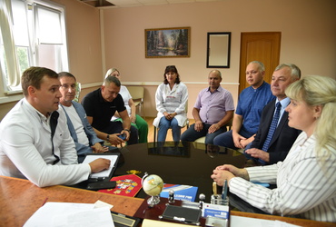 Заместитель председателя Мособлдумы Александр Калтайс посетил Лотошинскую больницу