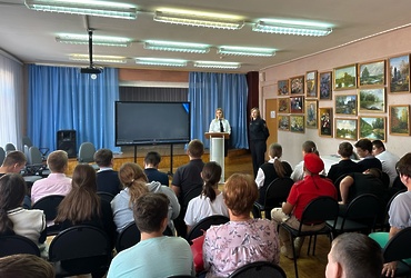 Сотрудники ОМВД России по г.о. Лотошино провели акцию «Служба в  полиции – уверенность в завтрашнем дне!»