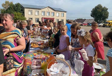 Осенняя ярмарка прошла в Лотошино при поддержке «Единой России»