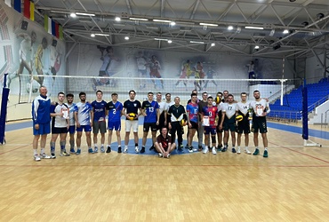 Мужской турнир по волейболу