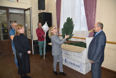 Александр Шагиев пообщался с сотрудниками ЦКС и поздравил их с приобретениями