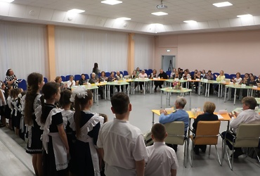 Партийцы приняли участие в семейном творческом вечере