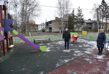 Александр Шагиев провёл обход дворовых территорий в деревне Кульпино