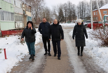 Александр Шагиев провел очередной обход дворовых территорий