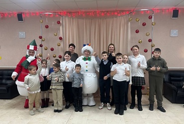 Детям из семей мобилизованных вручили новогодние подарки