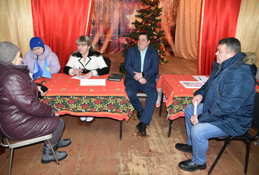 В селе Корневское прошла встреча с жителями в формате выездной администрации