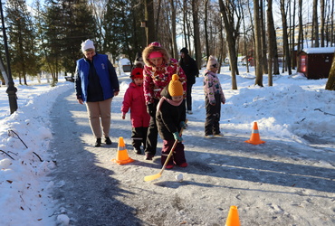 Партийцы провели «Веселые старты» для детей