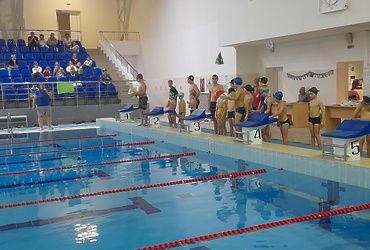 26 декабря в бассейне МУ КСЦ «Лотошино» прошли веселые Новогодние старты по плаванию