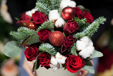 Поздравляем с юбилеем пенсионера администрации Светлану Николаевну Лобанову