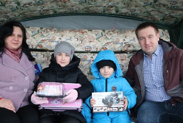 В рамках акции «Ёлка желаний» новогодние подарки получили юные жители округа