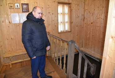 Заместитель главы округа проверил готовность купели в селе Микулино для крещенских купаний