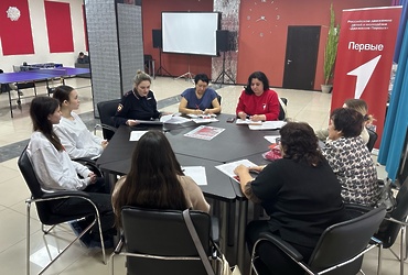 Сотрудники ОМВД России по г.о. Лотошино приняли участие в заседании «круглого стола» по вопросу организации досуговой деятельности  подростков