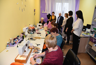 Александр Шагиев встретился с творческим объединением «Белошвейка»