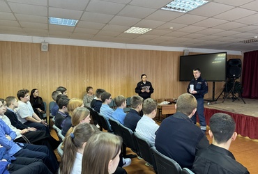 В рамках социального раунда «Маленький пассажир – большая ответственность» проведены беседы со  школьниками