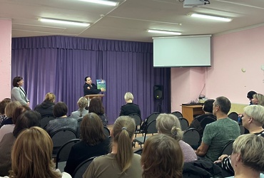 Полицейские ОМВД России по г.о. Лотошино приняли участие в  общешкольном родительском собрании