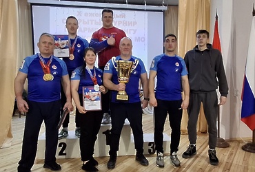 «Лотошинские медведи» стали первыми на турнире по армрестлингу в Волоколамском округе