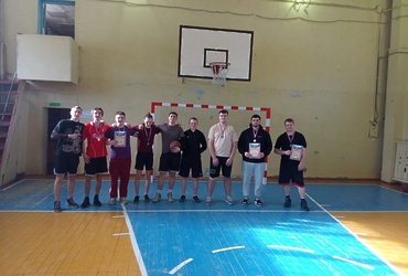 В минувшие выходные в спортивном зале поселка Кировский состоялся турнир по стритболу