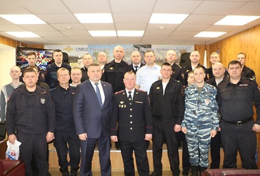 В Лотошино поздравили сотрудников полиции с Днем защитника Отечества