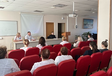 Сотрудники полиции ОМВД России по г.о. Лотошино провели беседу по профилактике мошенничества в центральной районной больнице