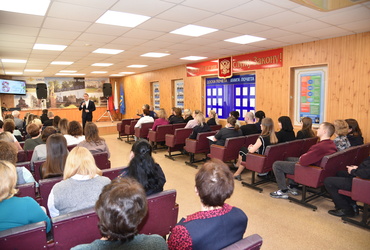 Алексей Куликов и работники культуры поздравили сотрудниц лотошинского ОМВД с наступающим праздником