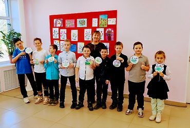 Мастер‑класс по рисованию провели лотошинские единороссы для детей