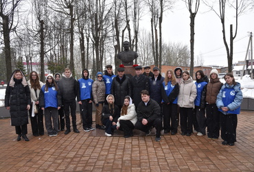 Представители «Пермского землячества» и ученики пермской школы посетили Лотошино и почтили память земляков, погибших в 1941–42 годах