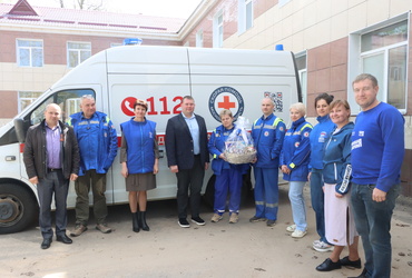 Работников скорой медицинской помощи поздравили с профессиональным праздником