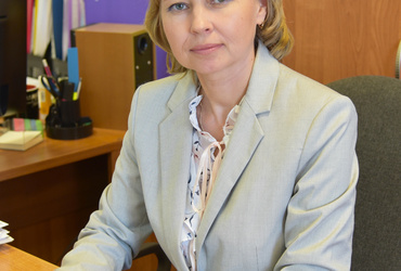 Поздравляем с днем рождения Боброву Елену Владимировну, главного эксперта отдела по ЖКХ, благоустройству, транспорту и связи