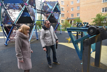 Вячеслав Попов проверил качество уборки Центральной улицы