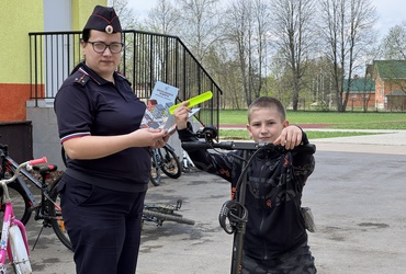 Сотрудники Госавтоинспекции провели беседы со школьниками