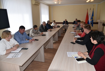 В администрации округа провели совещание по подготовке к празднованию Дня Победы