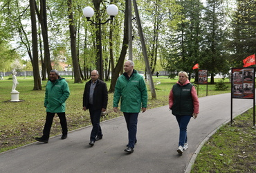 Александр Шагиев проверил подготовку парка ко Дню Победы