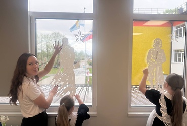 Акция «Окна Победы» проходит в Лотошино