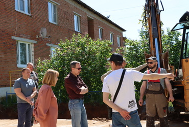 Вячеслав Попов провел очередной обход дворовых территорий