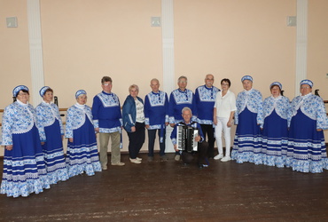 Для хора «Ветеран» приобретены новые костюмы