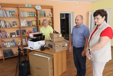 В Лотошинской центральной библиотеке им. Н.И. Тряпкина новые приобретения