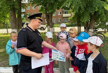 Сотрудники ОМВД России по г.о. Лотошино провели акцию «Правила  летней безопасности»