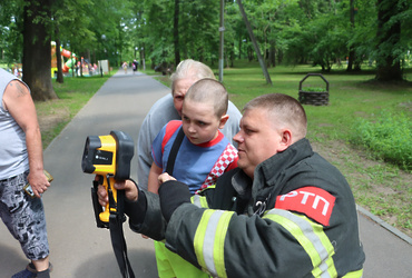 Смотр спецтехники для молодежи организовали в Лотошинском парке